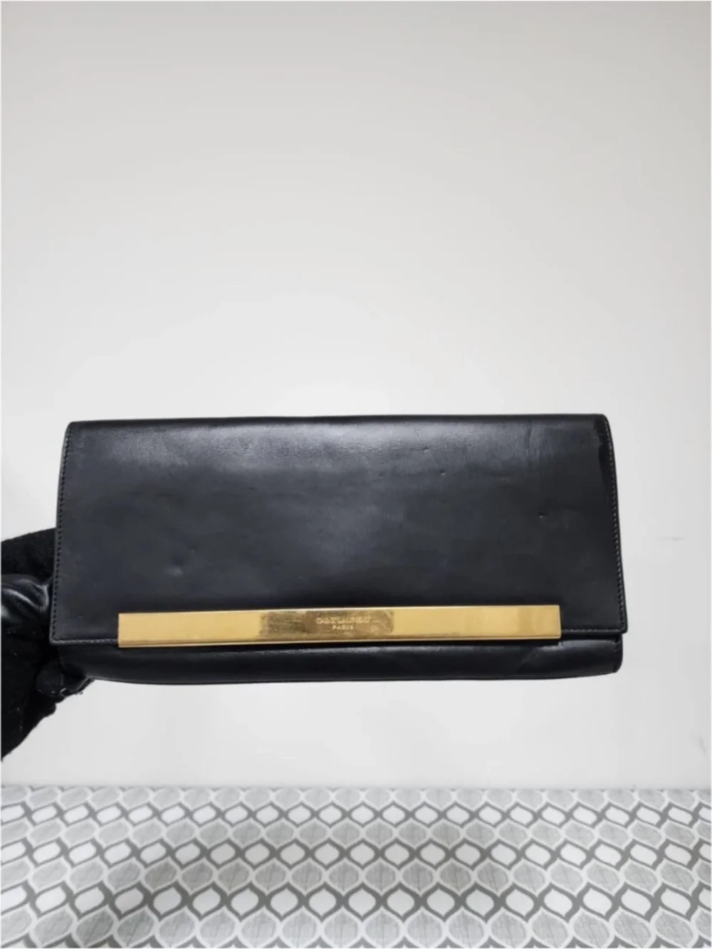Authentic YVES SAINT LAURENT Smooth Calfskin Leather Lutetia Flap Clutch Bag Bla - Picture 1 of 12